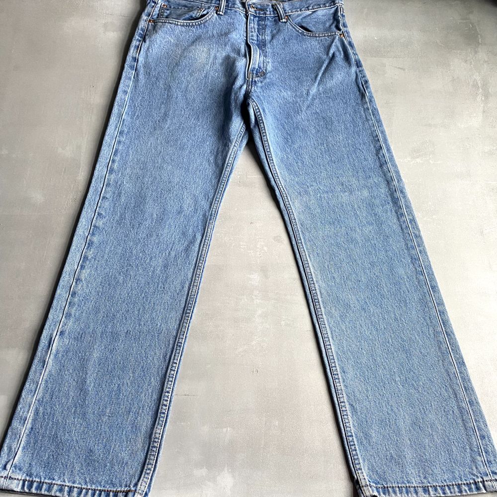 Levis Jeans‎ Mens 36 x 32 Blue 202 Straight Fit Light Wash Denim